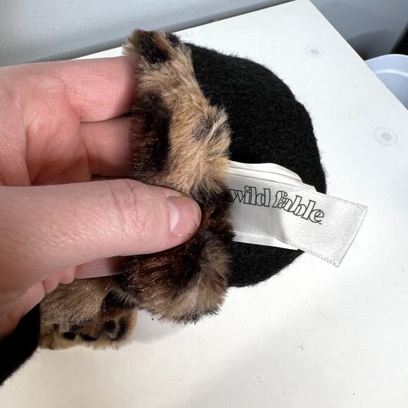 NWOT Plush Leopard Mittens LAST CALL - Picture 3 of 4